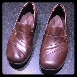 Clark’s Eaha marigold brown leather loafer